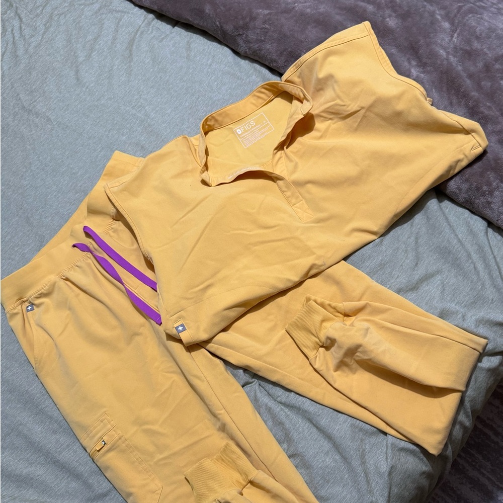 Figs Yellow SET with Purple Accent drawstrings